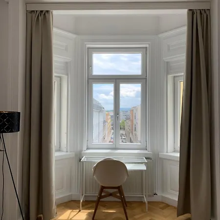 Luxury 3 Bedroom Near Schoenbrunn Palace Vienna