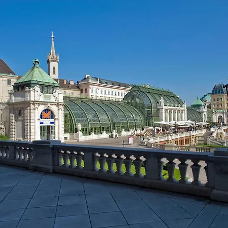 Home Suites Home Vienna