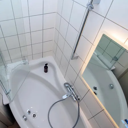 Home Suites Home Apartment *