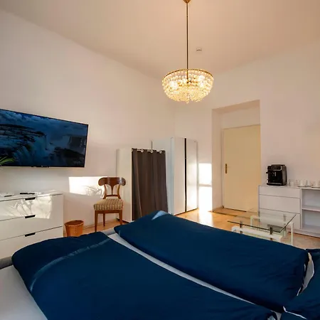 Apartment Home Suites Home *