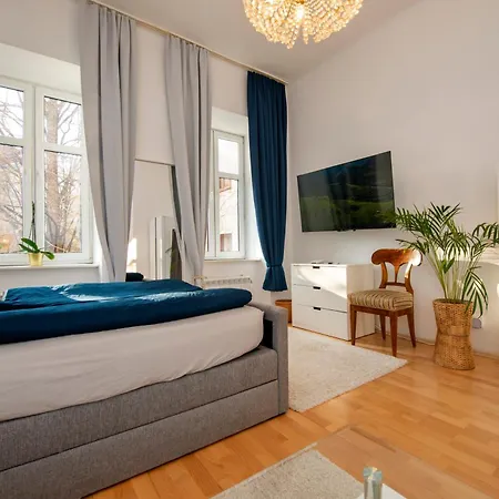 Home Suites Home Vienna