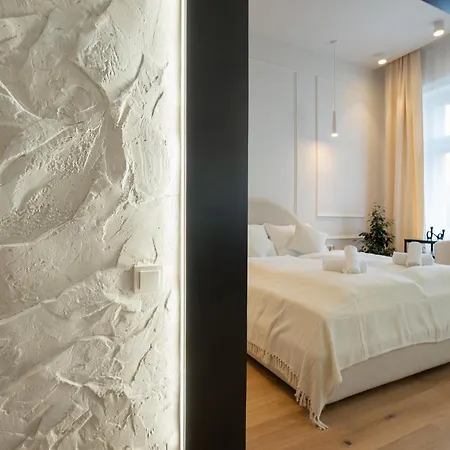 Apartment Brand-new 2-room With A King Size Bed