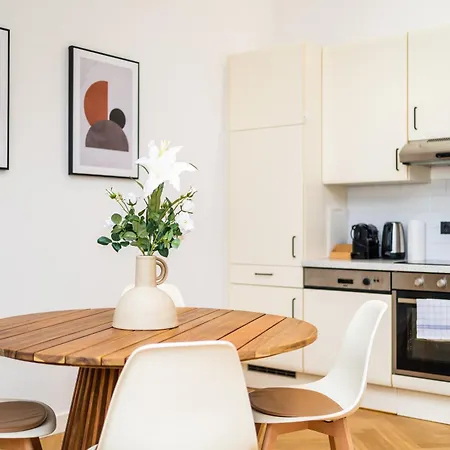 Myflat - Bright Near Station Vienne