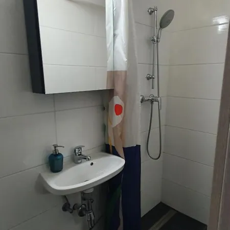 Msq Diana - 10 Min From Center - Free Coffee And Tea - High Speed Internet Apartamento Viena
