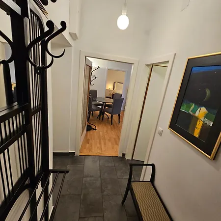 Apartment Yuki's Place - Design - Trade Fair - Wu Campus - Downtown - Subway *