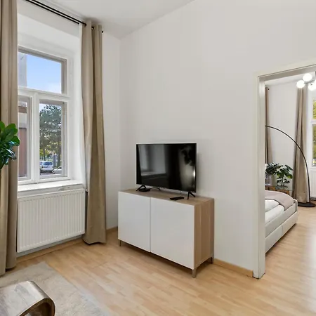 Apartment Designer Near Schoenbrunn *