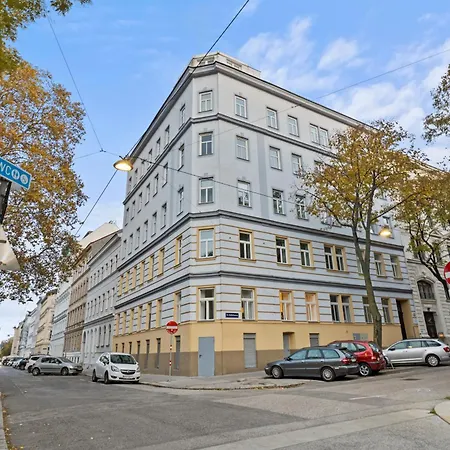 Designer Near Schoenbrunn Apartment Vienna