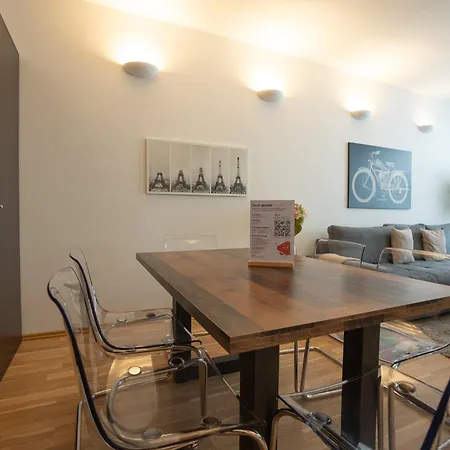 Apartamento Charming With Balcony, Close To Stephansdom Cathedral Viena