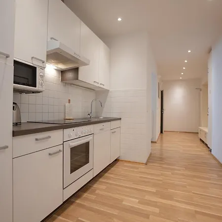 Charming With Balcony, Close To Stephansdom Cathedral Apartamento