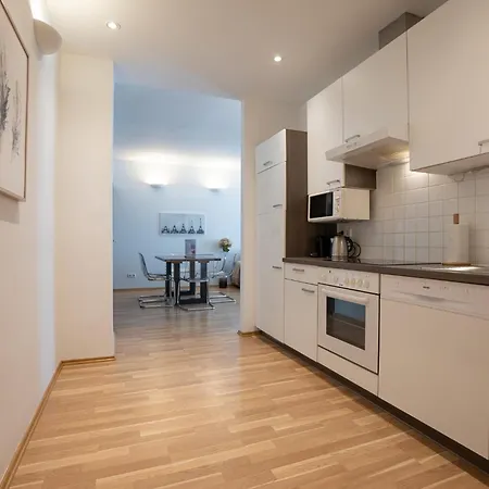 Apartamento Charming With Balcony, Close To Stephansdom Cathedral Viena