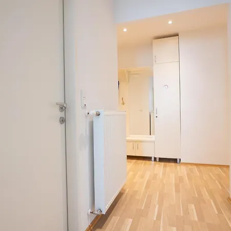 Charming With Balcony, Close To Stephansdom Cathedral Apartamento Viena