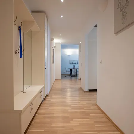 Charming With Balcony, Close To Stephansdom Cathedral Apartamento Viena