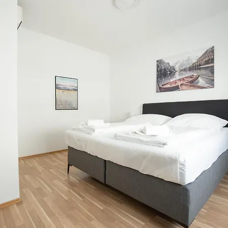 Charming With Balcony, Close To Stephansdom Cathedral * Viena