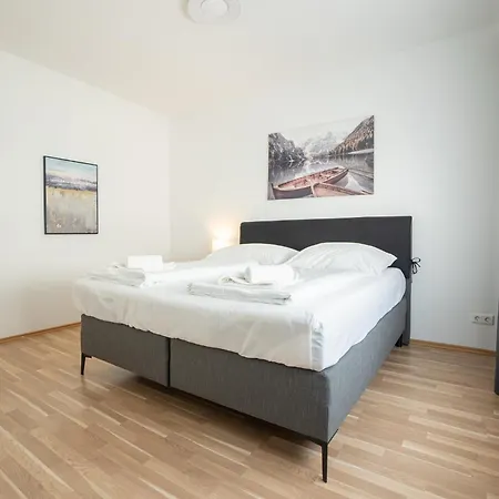 Charming With Balcony, Close To Stephansdom Cathedral Apartamento