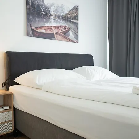 Charming With Balcony, Close To Stephansdom Cathedral *