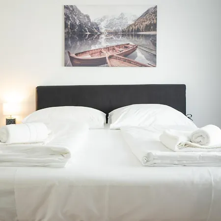 Charming With Balcony, Close To Stephansdom Cathedral Viena