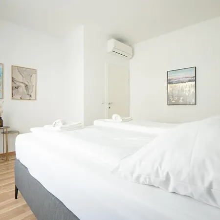 Charming With Balcony, Close To Stephansdom Cathedral * Viena