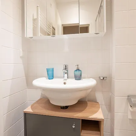Charming With Balcony, Close To Stephansdom Cathedral Apartamento *