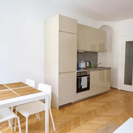 Apartment Barnabitengasse *