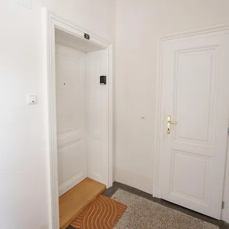 Apartment Barnabitengasse