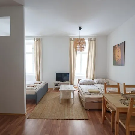 Barnabitengasse Apartment