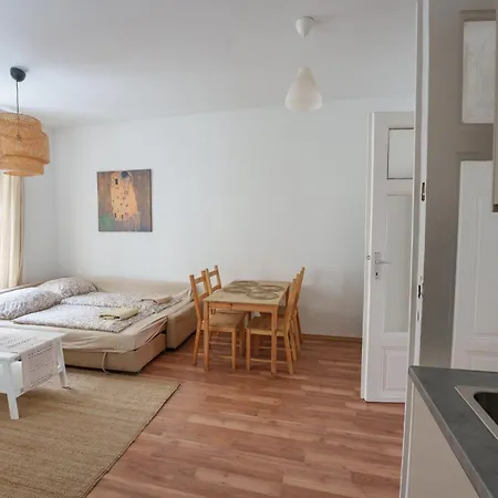 Barnabitengasse Apartment *