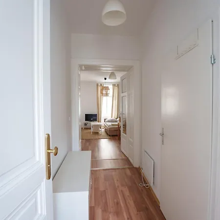 Barnabitengasse Apartment *