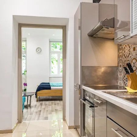 Chic 1br Near Biggest Amusementpark Of *