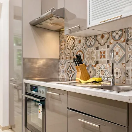 Chic 1br Near Biggest Amusementpark Of Apartment Vienna