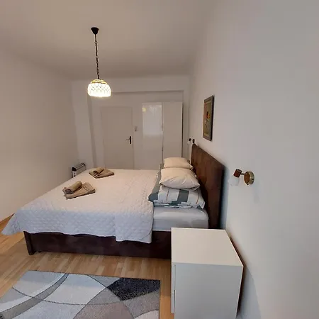 Apartment 3-rooms For Up To 4 Persons Near To Prater