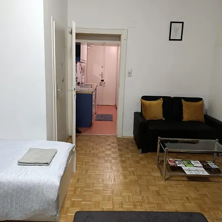 In Der Naehe Wiener Stadthalle Und Zentrum 9 Apartment Vienna