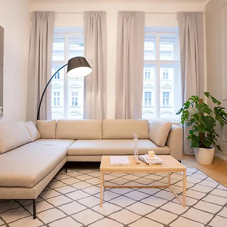 Spacious 110м2 Flat In The Center * Vienna