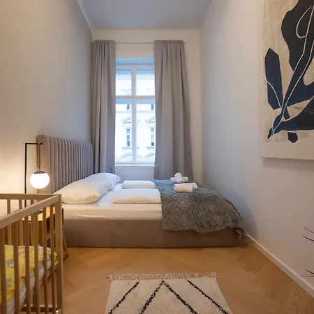 Spacious 110м2 Flat In The Center Apartment