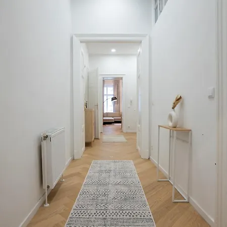 Spacious 110м2 Flat In The Center *