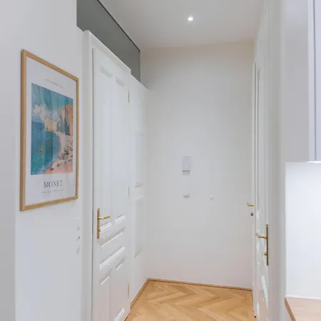 Brand Cozy Apartment *