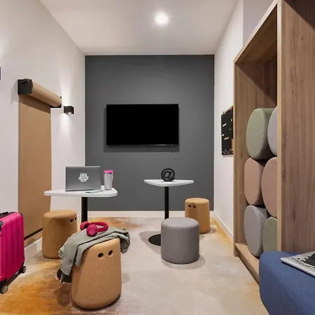 Moxy East Vienna