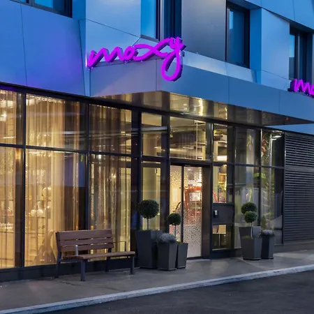 Hotel Moxy East