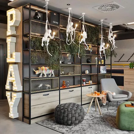 Moxy East Hotel