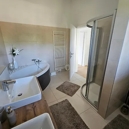 Cosy & Elegant Cityhouse With Garden *