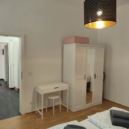 Near Yppenplatz & Brunnenmarkt Apartamento Viena