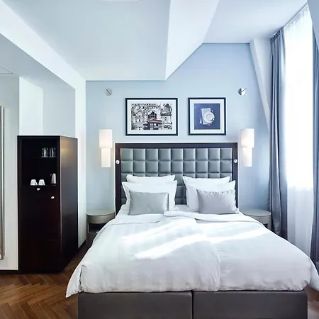 Steigenberger Herrenhof 5*
