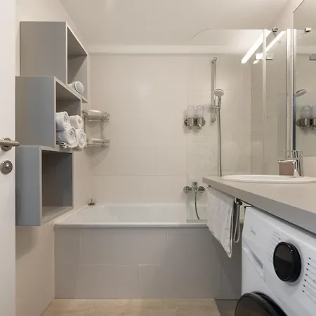 Luxurious Living With Beautiful Terrace Apartment
