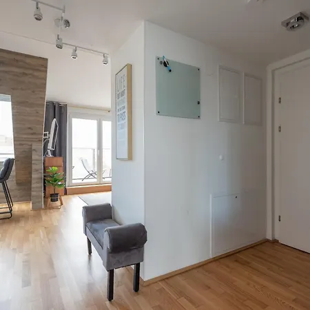 Luxurious Living With Beautiful Terrace Apartment *