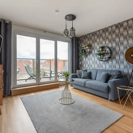 Luxurious Living With Beautiful Terrace Apartment *