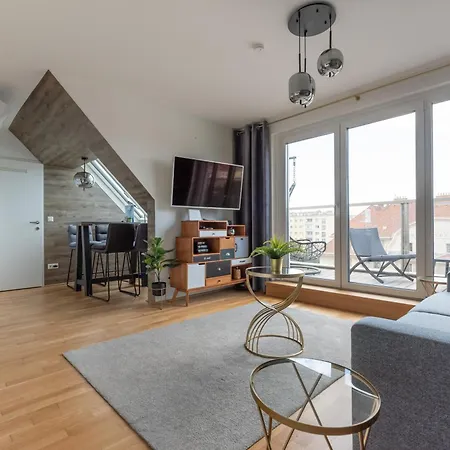Luxurious Living With Beautiful Terrace Apartment *