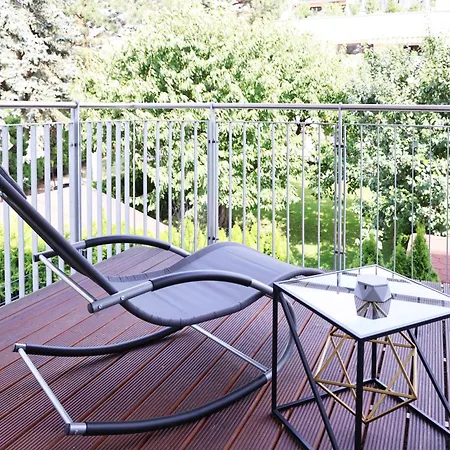 Appartamento Vienna's Modern Black Beauty - Couples & Family-friendly