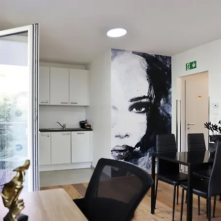 Vienna's Modern Black Beauty - Couples & Family-friendly