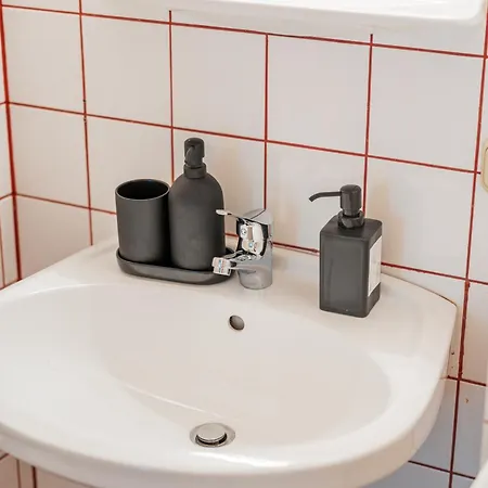 Stylisch In Vienna's 18th District Apartment *