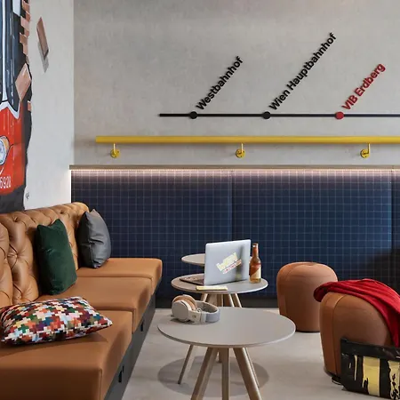 Hotel Moxy East Vienna