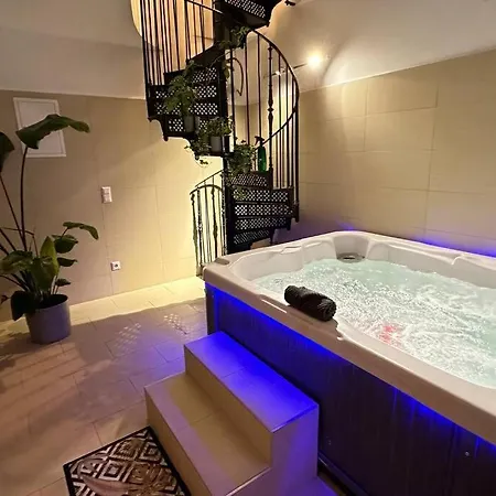African Paradise With Jacuzzi & Sauna *